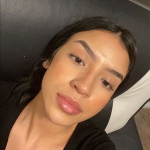 Meet your Posher, Daniela